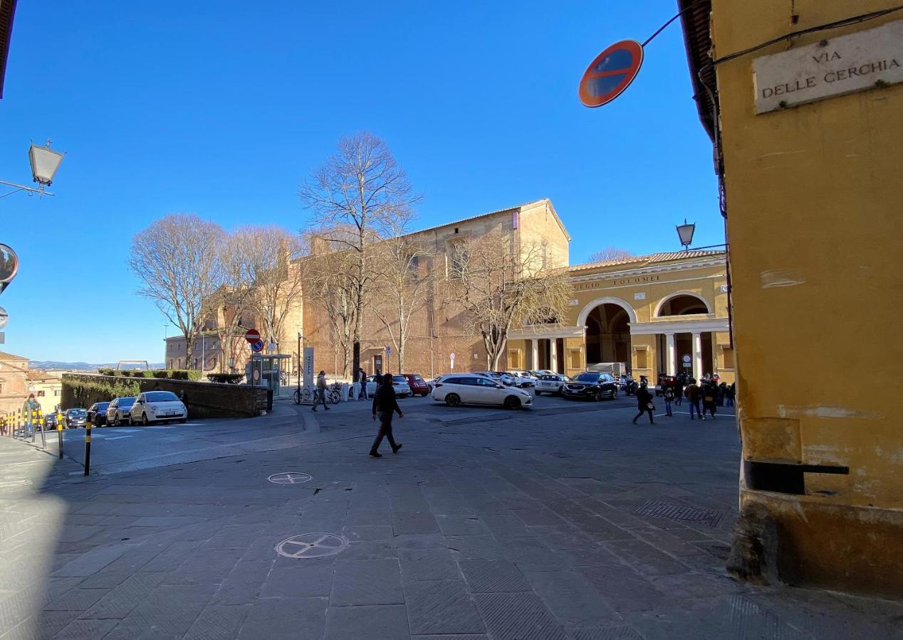 Violante House-Appartamento In Centro Storico Siena Bagian luar foto